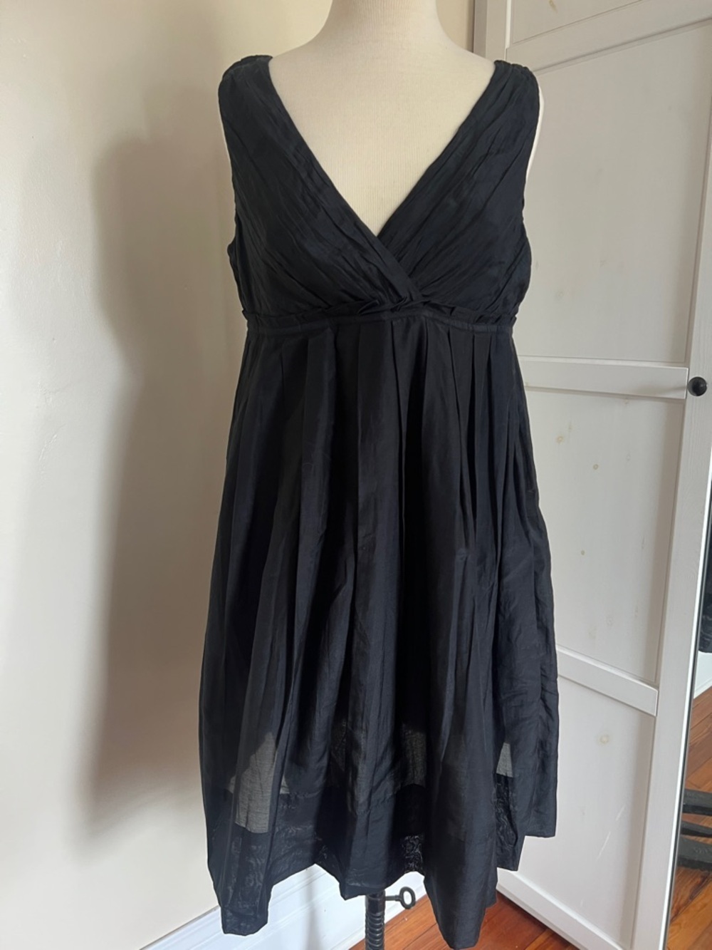 Vintage Gap Y2K Black Silk Blend Plissé Pleated V-Neck Midi Dress Size 14
